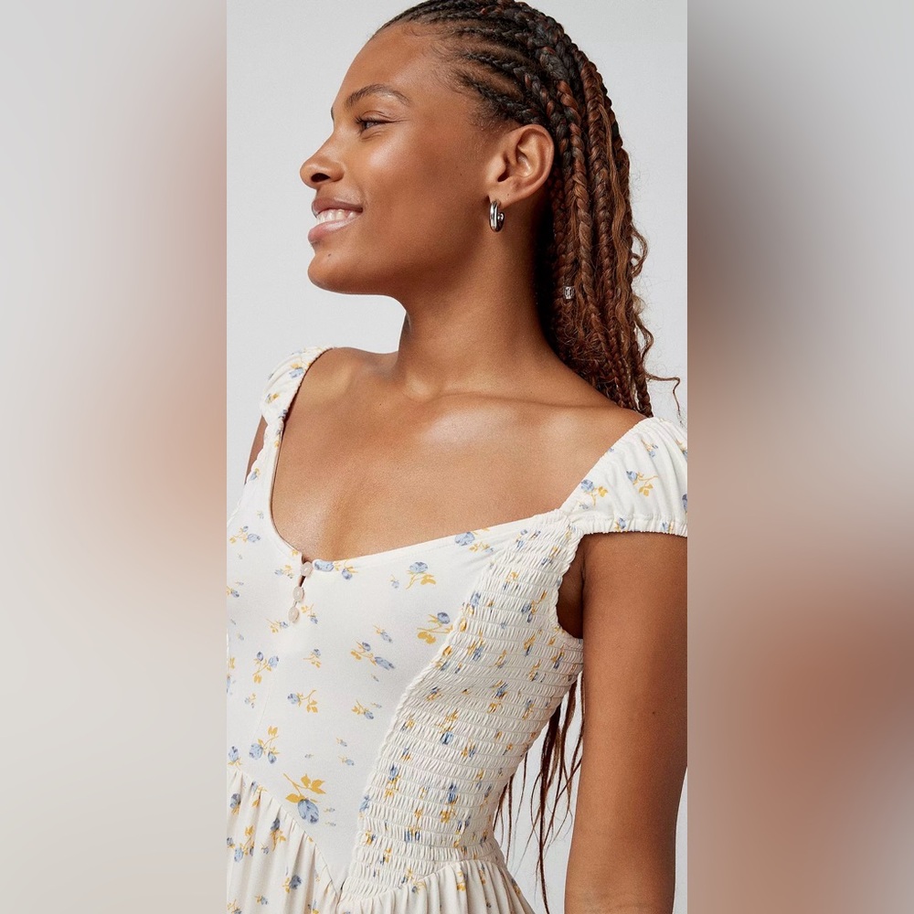 Urban Outfitters Elenor Midi Dress with Yellow & Blue Floral Print size Small - Picture 2 of 16